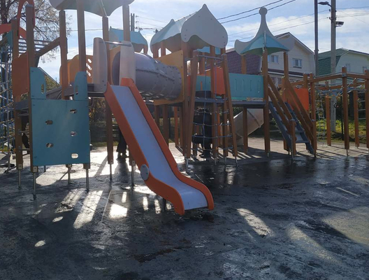 Проект «Вам решать!» подарил нижегородской деревне Бешенцево современную детскую площадку.